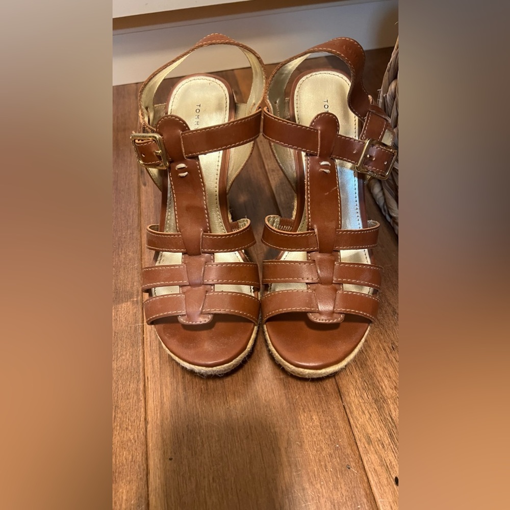 Timmy Hilfiger brown wedge platform sandals 6